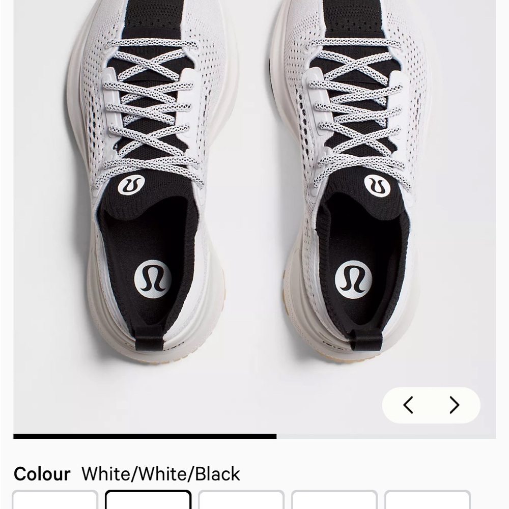 Lululemon Chargefeel 3 Sneaker - Black and white